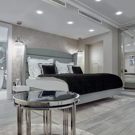 Paloma Hotel 4*